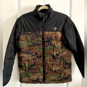 Boys Billabong Camo and Black Puffer Jacket Size Medium
